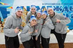 Конькобежный спорт: школьники и студенты вышли на «Лёд надежды нашей»