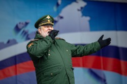 Горожане отметили День защитника Отечества в парке Маяковского