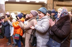 Пассажиры Екатеринбургского метро стали зрителями и слушателями Пассажиры Екатеринбургского метро стали зрителями и слушателями