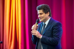 Глава Екатеринбурга открыл обновлённую школу на Уралмаше