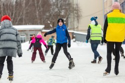 Конькобежный спорт: школьники и студенты вышли на «Лёд надежды нашей»