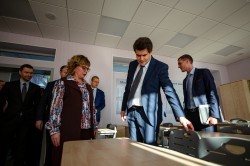 Глава Екатеринбурга открыл обновлённую школу на Уралмаше