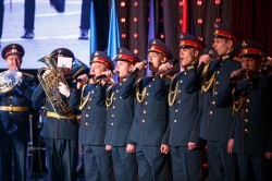 Глава Екатеринбурга поздравил военнослужащих