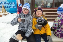 Конькобежный спорт: школьники и студенты вышли на «Лёд надежды нашей»