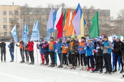 Конькобежный спорт: школьники и студенты вышли на «Лёд надежды нашей»