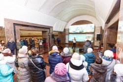 Пассажиры Екатеринбургского метро стали зрителями и слушателями Пассажиры Екатеринбургского метро стали зрителями и слушателями