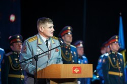 Глава Екатеринбурга поздравил военнослужащих