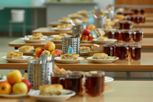 Школьники Екатеринбурга получают правильное питание