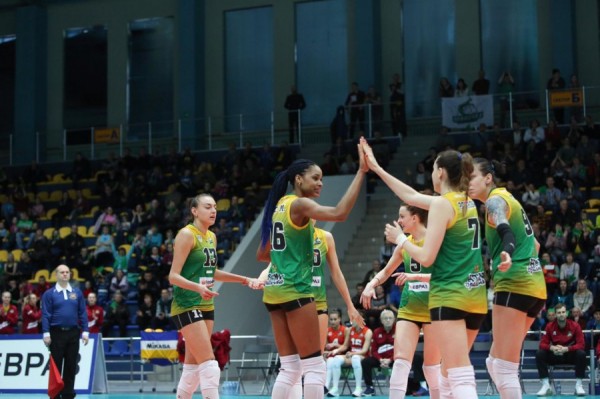 Волейбол: &laquo;Уралочка&raquo; одержала победу в заключительном матче регулярного чемпионата