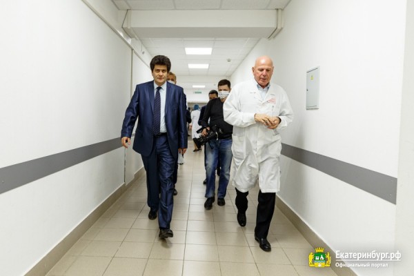 Александр Высокинский призвал пожилых жителей уральской столицы остаться дома