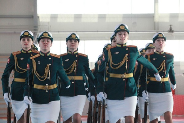Женщины-военнослужащие впервые возглавят парад в Екатеринбурге