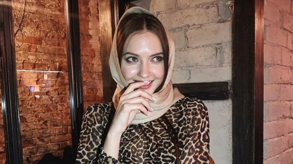 Вместо дефиле в купальнике — хиджаб: история модели, которая считает исламский мир лучшим для женщин
