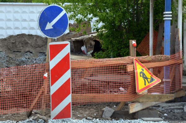 Строители закроют движение транспорта на перекрёстке улиц Ползунова и Каширской