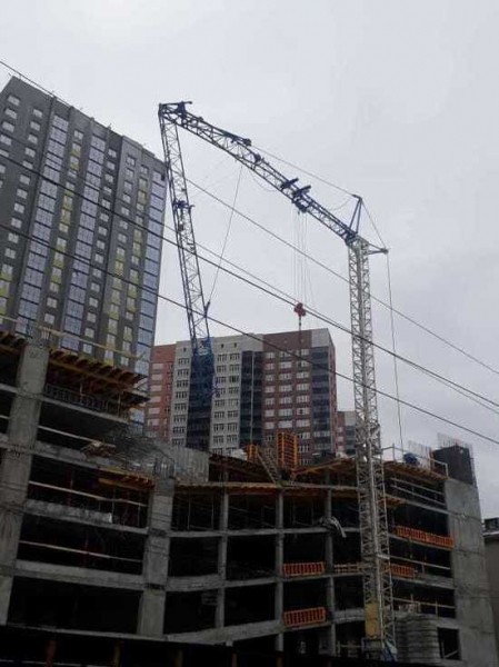 Инцидент со стрелой челябинского крана на Белинского изучит спецкомиссия строителей