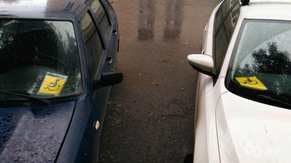 «Инвалиды на лексусах» и их врач получили условные сроки за мошенничество на миллион