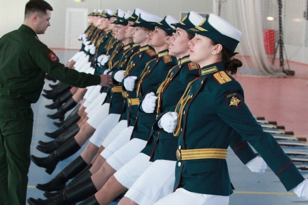 Женщины-военнослужащие впервые возглавят парад в Екатеринбурге