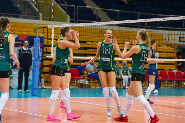 Волейбол: «Уралочка» обыграла «Локомотив» в первом матче полуфинала ЧР Волейбол: «Уралочка» обыграла «Локомотив» в первом матче полуфинала ЧР