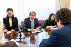 Александр Высокинский встретился с генконсулом КНР в Екатеринбурге Александр Высокинский встретился с генконсулом КНР в Екатеринбурге