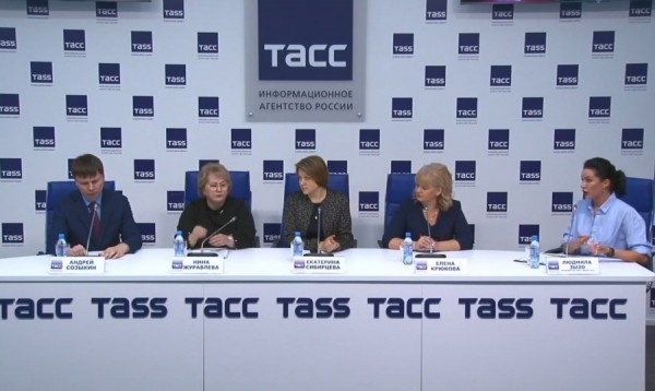 Держать дистанцию: как школьники и студенты будут учиться на «удалёнке»?