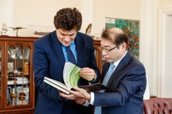 Александр Высокинский встретился с генконсулом КНР в Екатеринбурге Александр Высокинский встретился с генконсулом КНР в Екатеринбурге