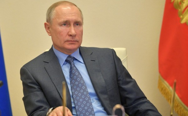 Владимир Путин поручил Правительству создать резерв лекарств и тест-систем на COVID-19