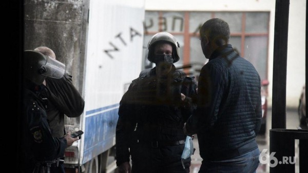 Субарендодатель со скандалом выселяет &laquo;Дом печати&raquo;. Фото