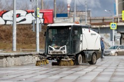 Весенняя генеральная уборка: станет чисто и на Малышева, и в Истоке