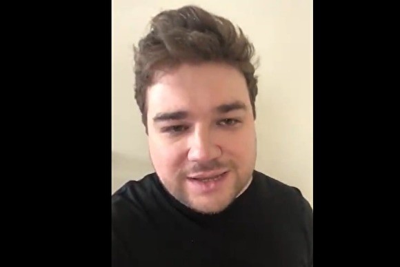 Блогер, на которого завели дело о фейках о COVID-19, заявил, что находится в Нью-Йорке