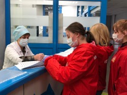 Студенты медицинского колледжа стали добровольными помощниками для молодых мам Студенты медицинского колледжа стали добровольными помощниками для молодых мам