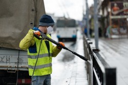 Весенняя генеральная уборка: станет чисто и на Малышева, и в Истоке