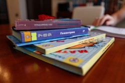 Всегда на связи: учитель гимназии № 37 проводит онлайн-уроки в Инстаграм