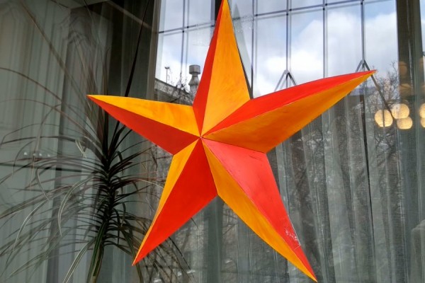 Екатеринбуржцы создадут символ Победы своими руками