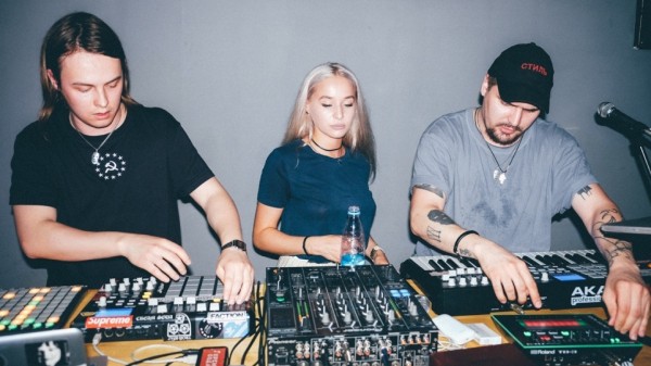 Куда пойти, оставшись дома: домашний рейв под Cream Soda и еще пять онлайн-развлечений вторника