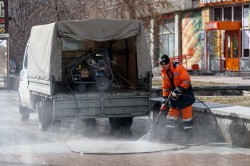 Весенняя генеральная уборка: станет чисто и на Малышева, и в Истоке