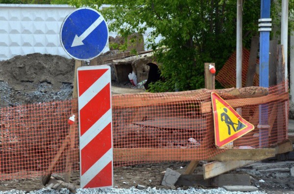 Водоканал закрывает движение транспорта по переулку Широкому