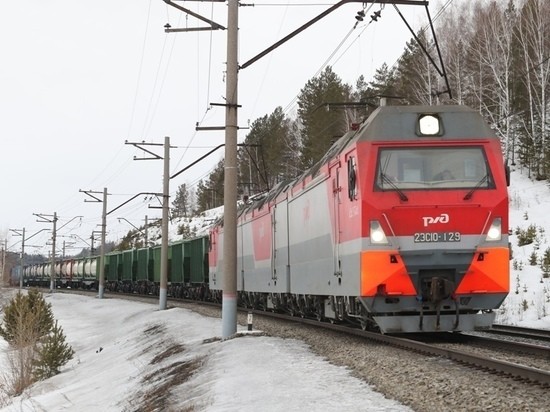 На СвЖД увеличивают количество тяжеловесных поездов