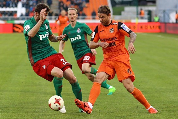 Чемпионат России по футболу будут доигрывать по новым правилам из-за коронавируса Чемпионат России по футболу будут доигрывать по новым правилам из-за коронавируса