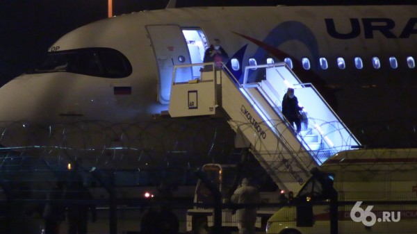 В Екатеринбург на карантин летят еще 96 туристов: ночью в Кольцово сядет эвакуационный рейс с Бали