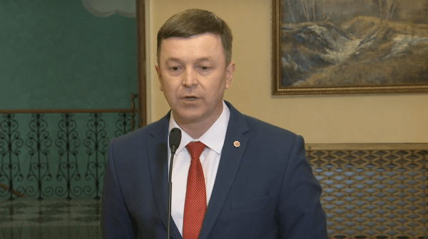 Губернатор Евгений Куйвашев нарушает масочный режим, который сам же и ввел. Фото Губернатор Евгений Куйвашев нарушает масочный режим, который сам же и ввел. Фото