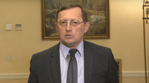 Губернатор Евгений Куйвашев нарушает масочный режим, который сам же и ввел. Фото Губернатор Евгений Куйвашев нарушает масочный режим, который сам же и ввел. Фото