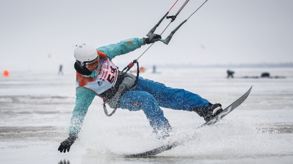 «В 16 я хотела все бросить и просто ходить в школу»: история чемпионки по кайтингу