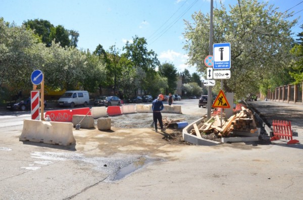 Администрация Екатеринбурга контролирует ремонт городских дорог и тротуаров