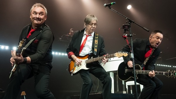 Куда пойти, оставшись дома: концерт бит-квартета «Секрет» и еще пять онлайн-развлечений воскресенья Куда пойти, оставшись дома: концерт бит-квартета «Секрет» и еще пять онлайн-развлечений воскресенья