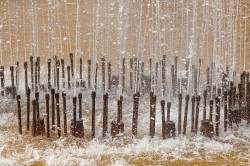 Сезон открыт: фонтаны уральской столицы выходят из зимней «спячки» Сезон открыт: фонтаны уральской столицы выходят из зимней «спячки»