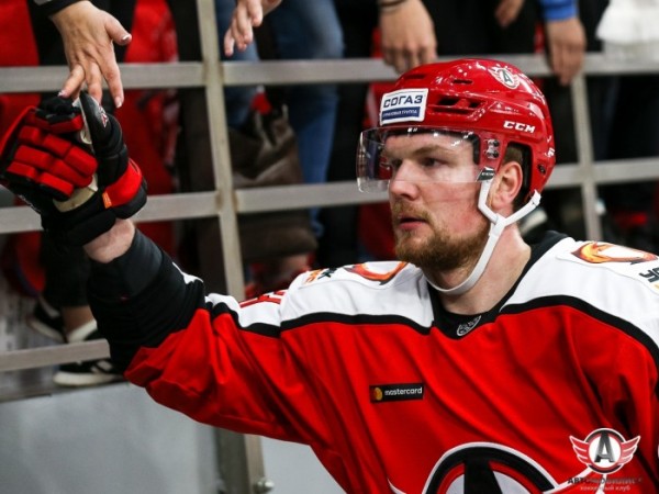 “Автомобилист” продлил контракт с Алексеем Василевским до 2023 года