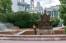 Сезон открыт: фонтаны уральской столицы выходят из зимней «спячки» Сезон открыт: фонтаны уральской столицы выходят из зимней «спячки»