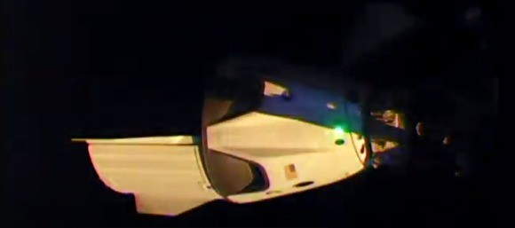 Crew Dragon успешно пристыковался к МКС