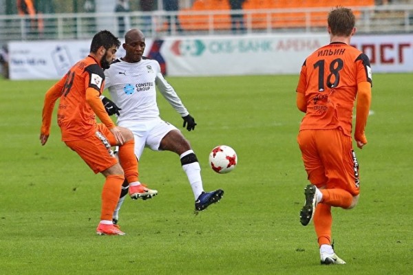 Чемпионат России по футболу будут доигрывать по новым правилам из-за коронавируса Чемпионат России по футболу будут доигрывать по новым правилам из-за коронавируса