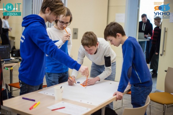 Школьники Екатеринбурга победили в международной образовательной программе с IT стартапом