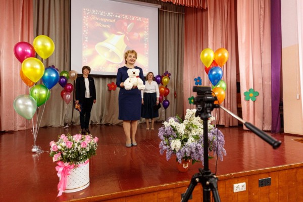 Последний звонок в Екатеринбурге прозвучит онлайн для всех выпускников Последний звонок в Екатеринбурге прозвучит онлайн для всех выпускников